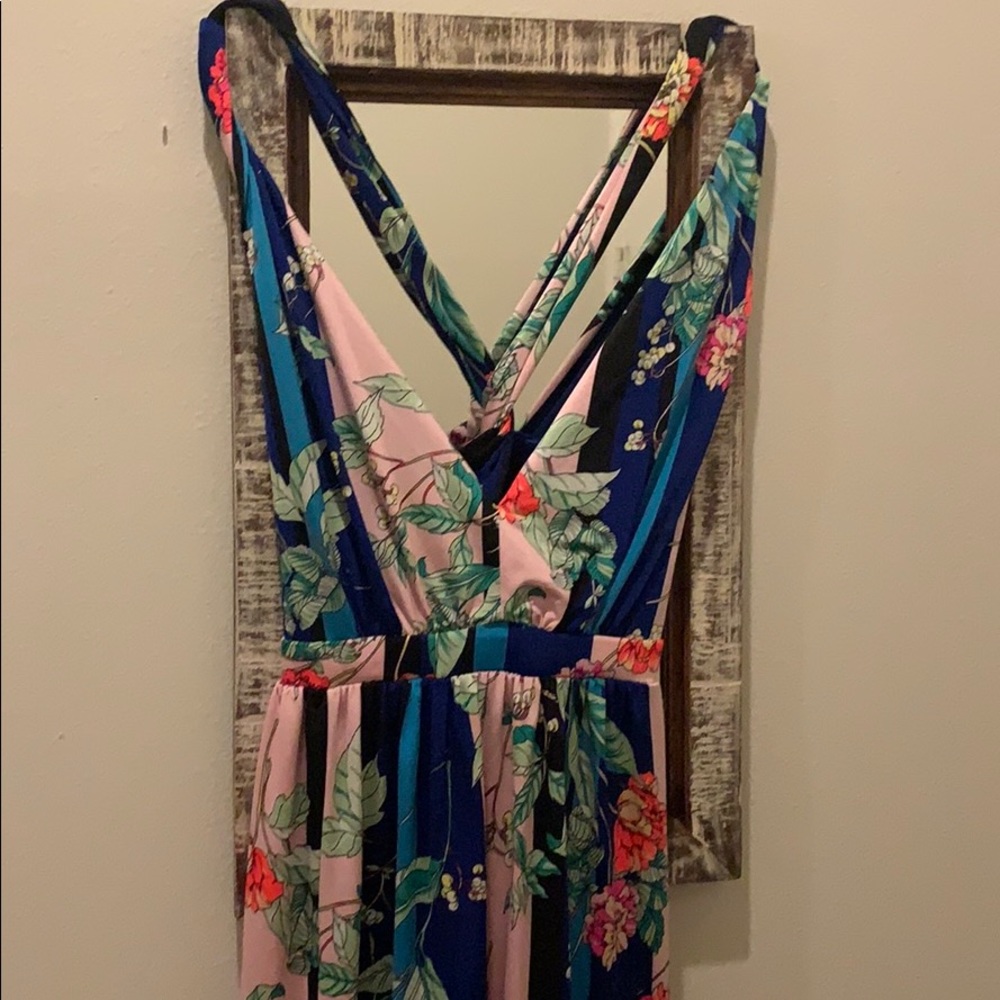 Long v-neck maxi